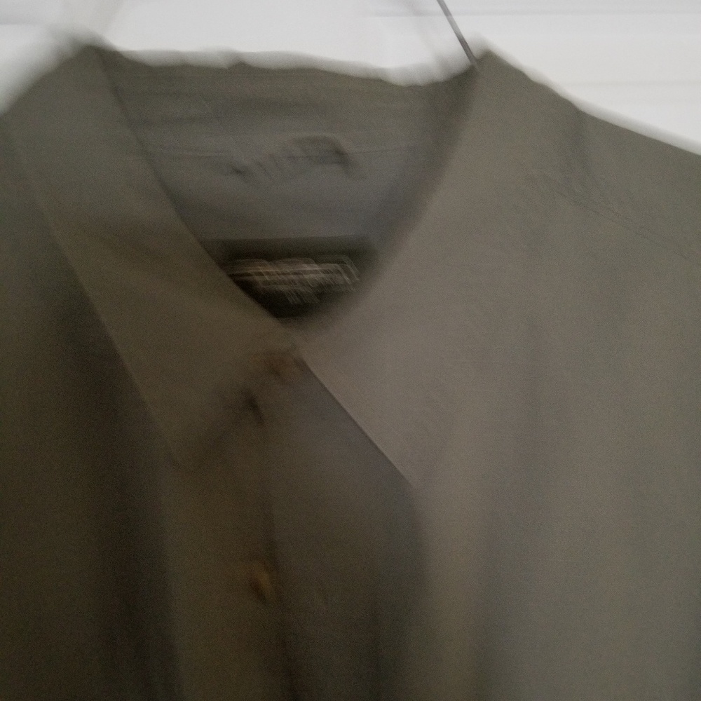 Eddie Bauer long sleeze shirt